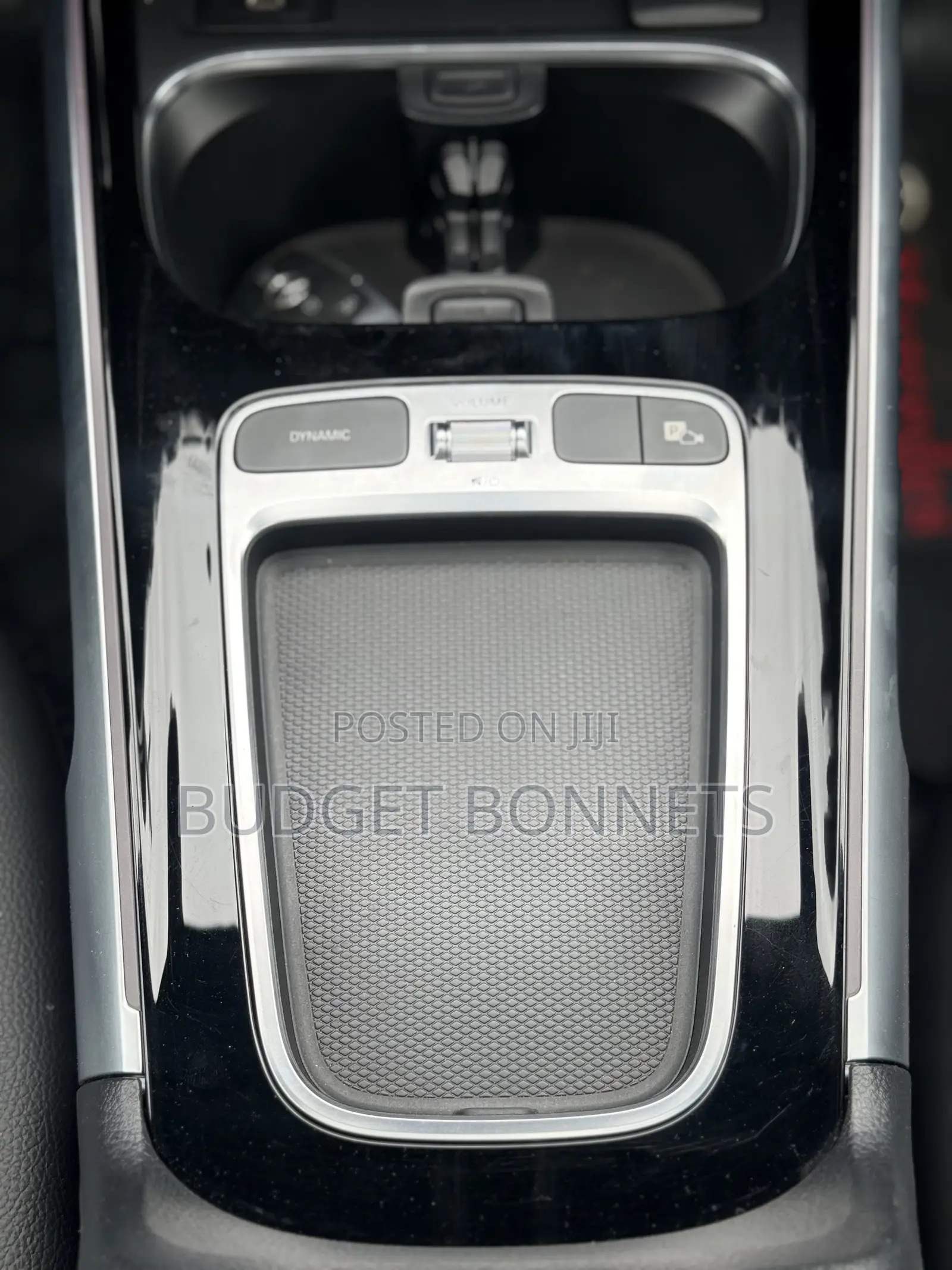Mercedes-Benz GLB-Class GLB 250 2024 Black