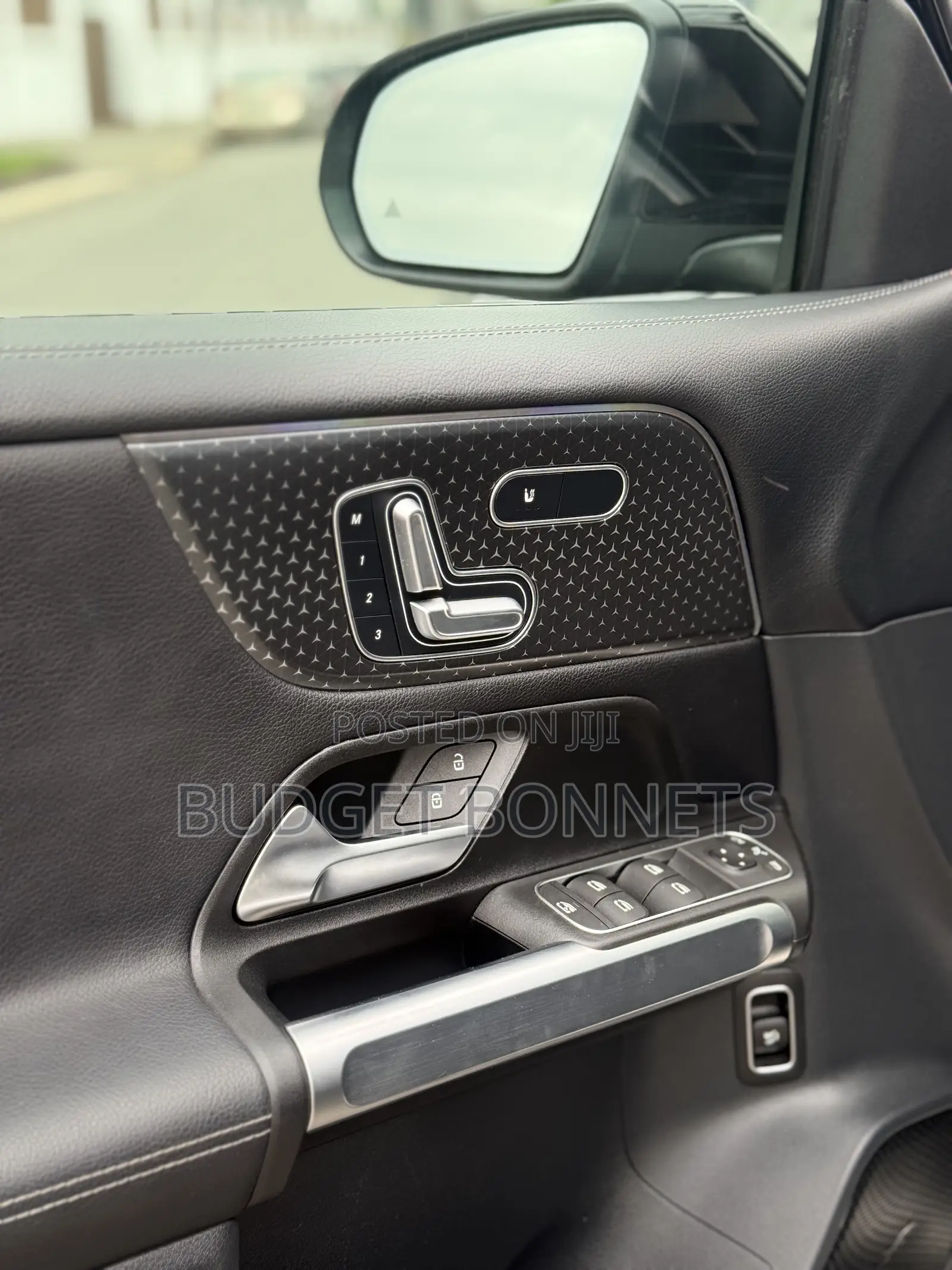 Mercedes-Benz GLB-Class GLB 250 2024 Black