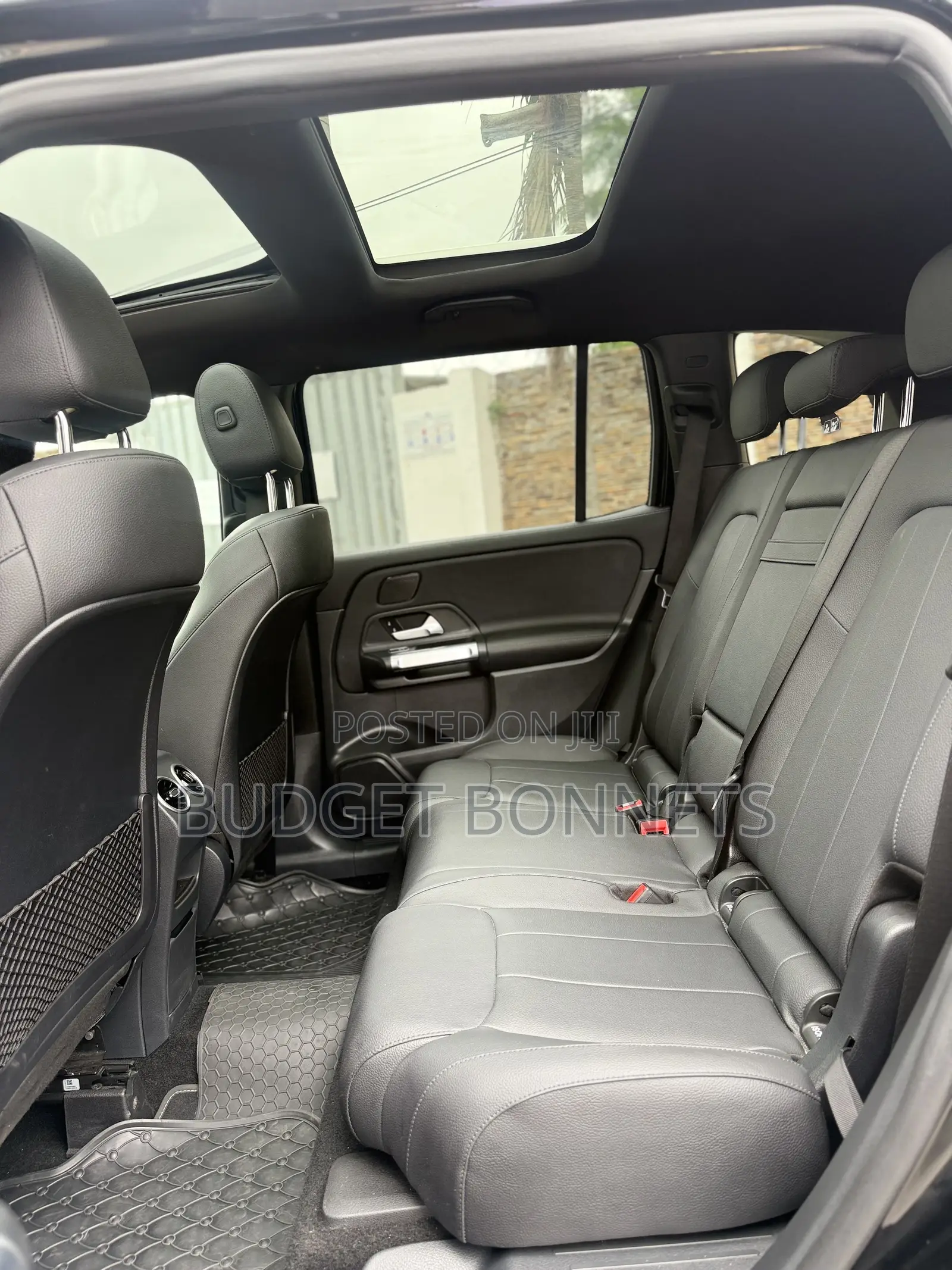 Mercedes-Benz GLB-Class GLB 250 2024 Black
