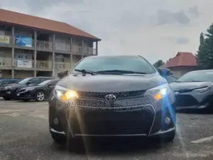 Toyota Corolla 2015 Black