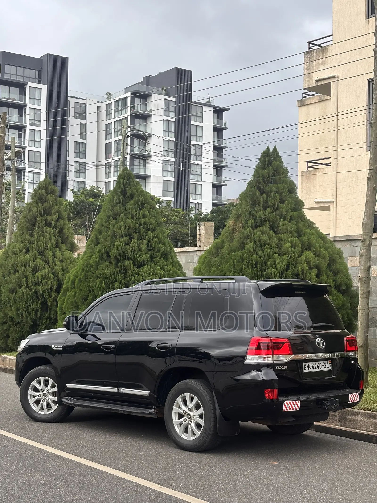 Toyota Land Cruiser 5.7 V8 VX-S 2021 Black