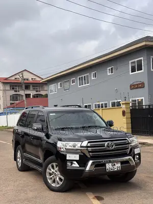 Toyota Land Cruiser 5.7 V8 VX-S 2021 Black