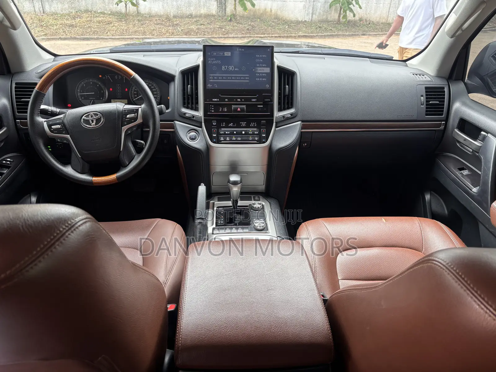 Toyota Land Cruiser 5.7 V8 VX-S 2021 Black