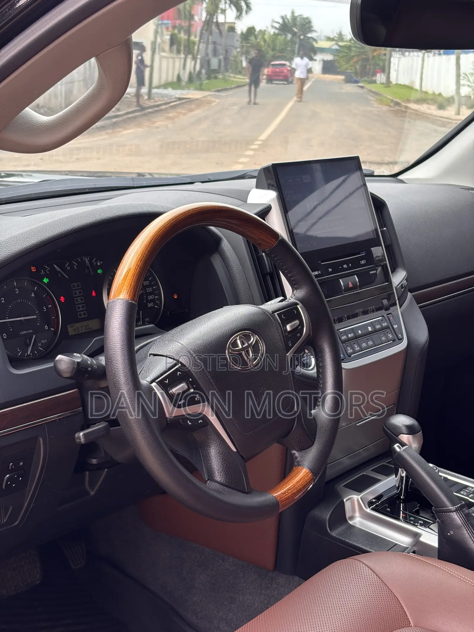 Toyota Land Cruiser 5.7 V8 VX-S 2021 Black