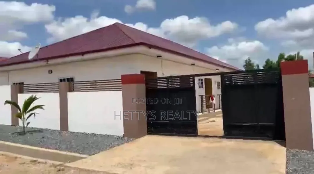 1bdrm Apartment in Danfa for rent