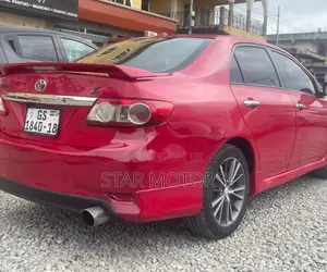 Toyota Corolla S 4dr Sedan (1.8L 4cyl 4A) 2013 Red