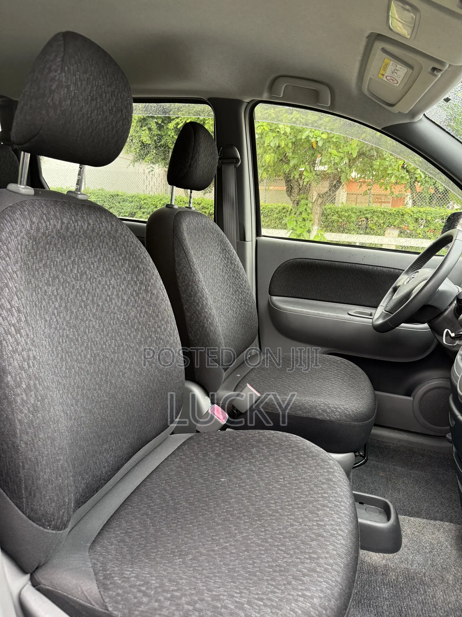 Toyota Sienta 1.5 FWD 2014 Black