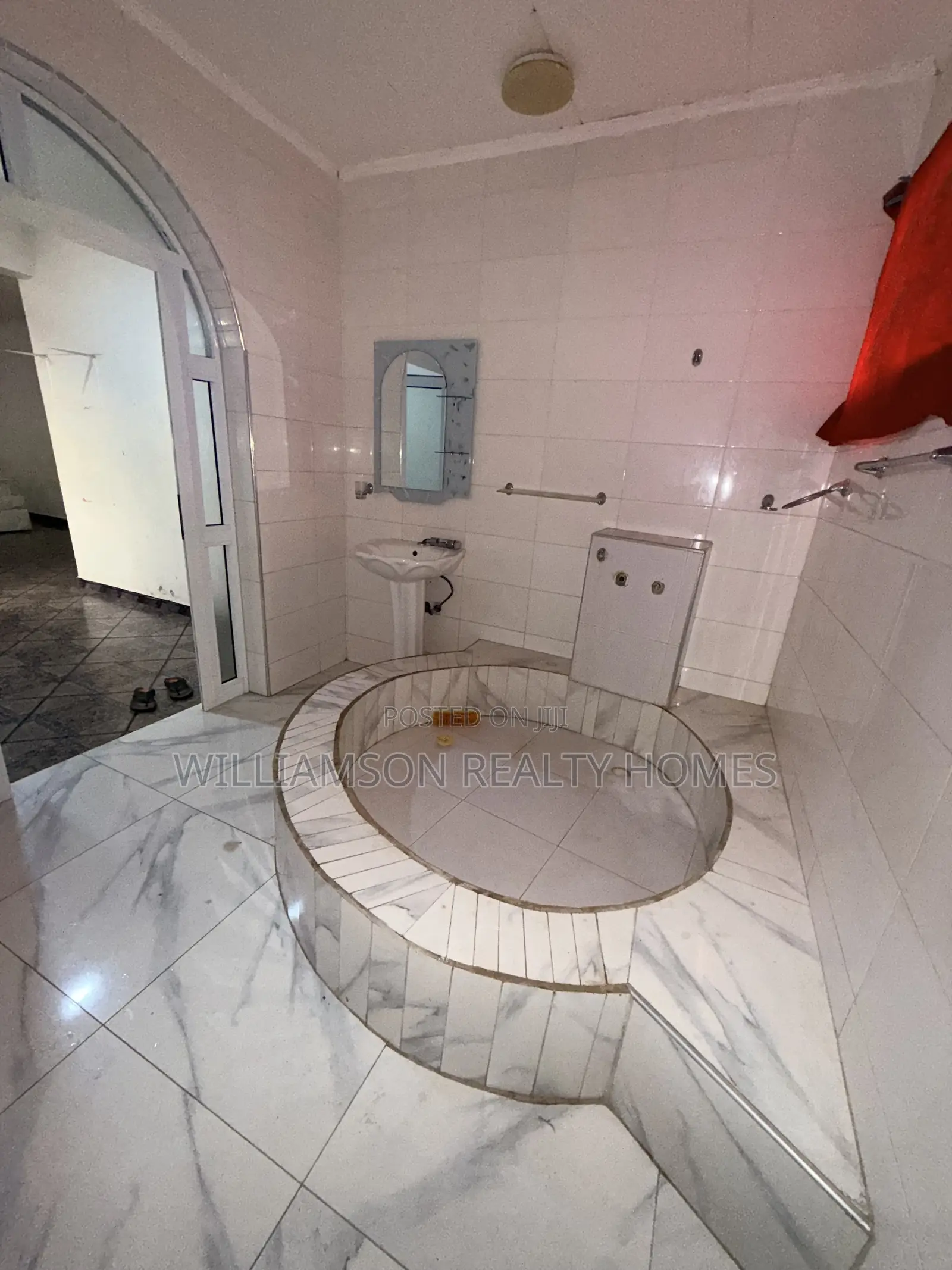 1bdrm Apartment in Community 18 Area, Spintex for rent