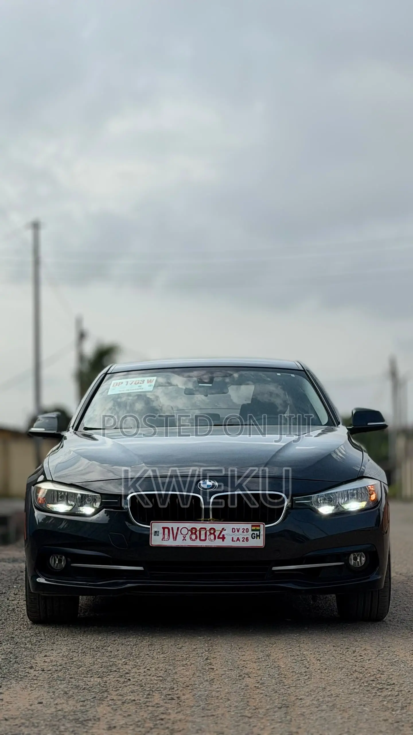 BMW 320i Sedan RWD 2016 Black