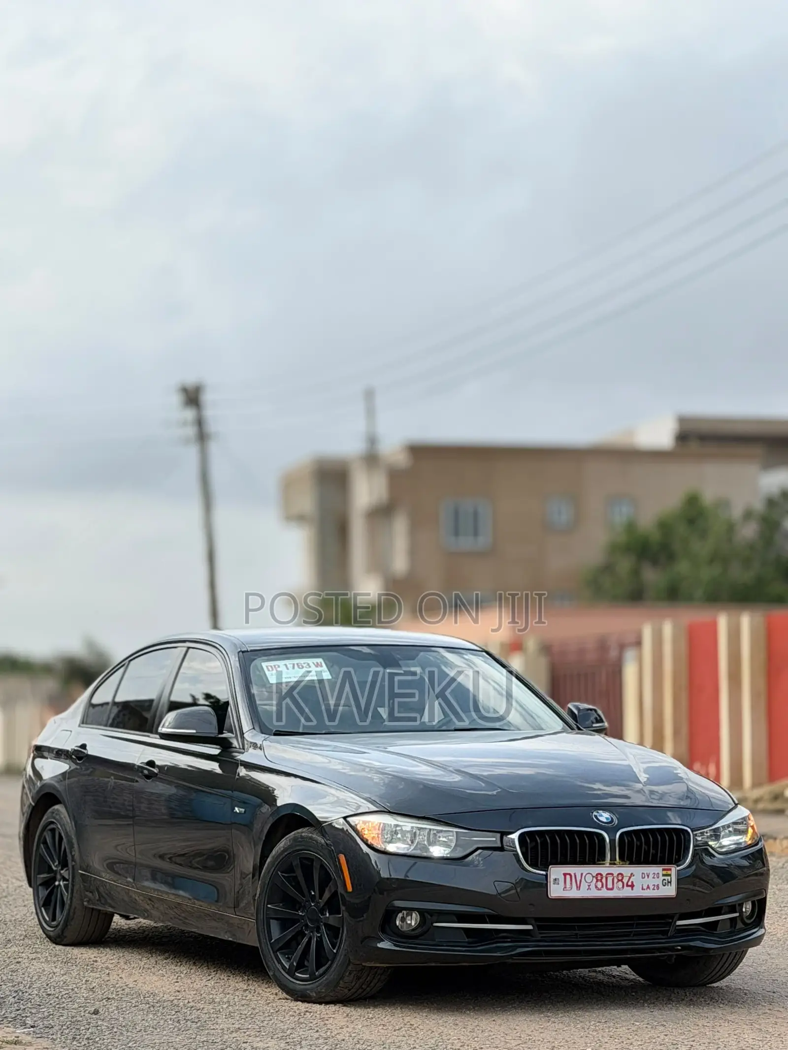 BMW 320i Sedan RWD 2016 Black