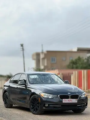 BMW 320i Sedan RWD 2016 Black