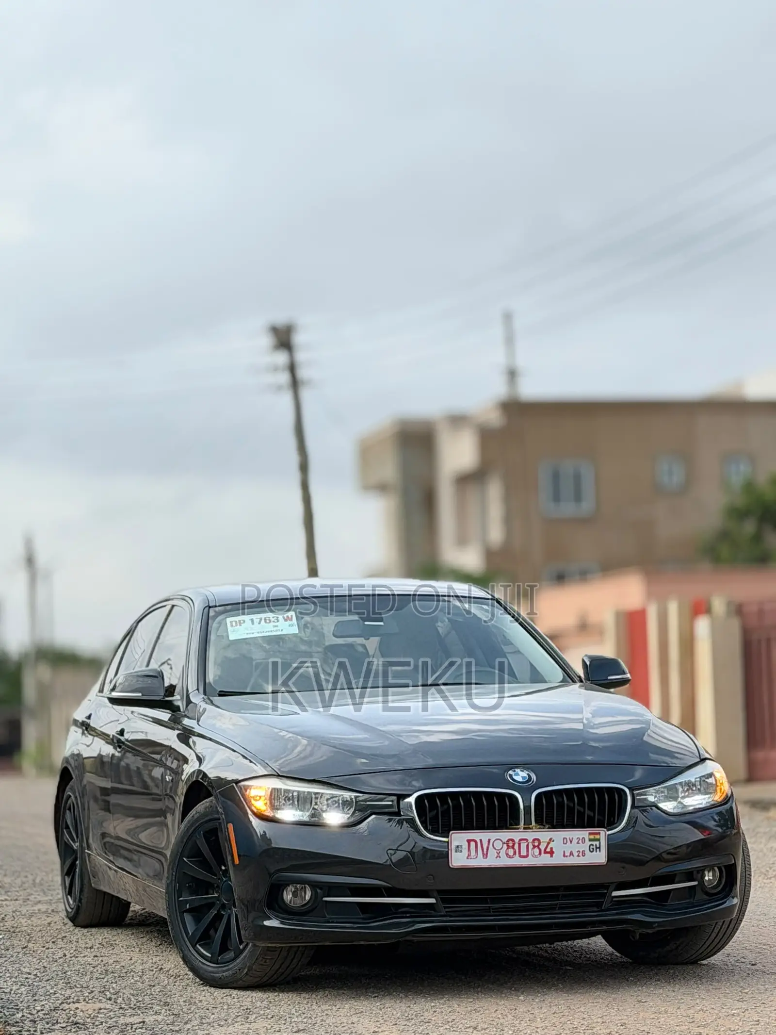 BMW 320i Sedan RWD 2016 Black