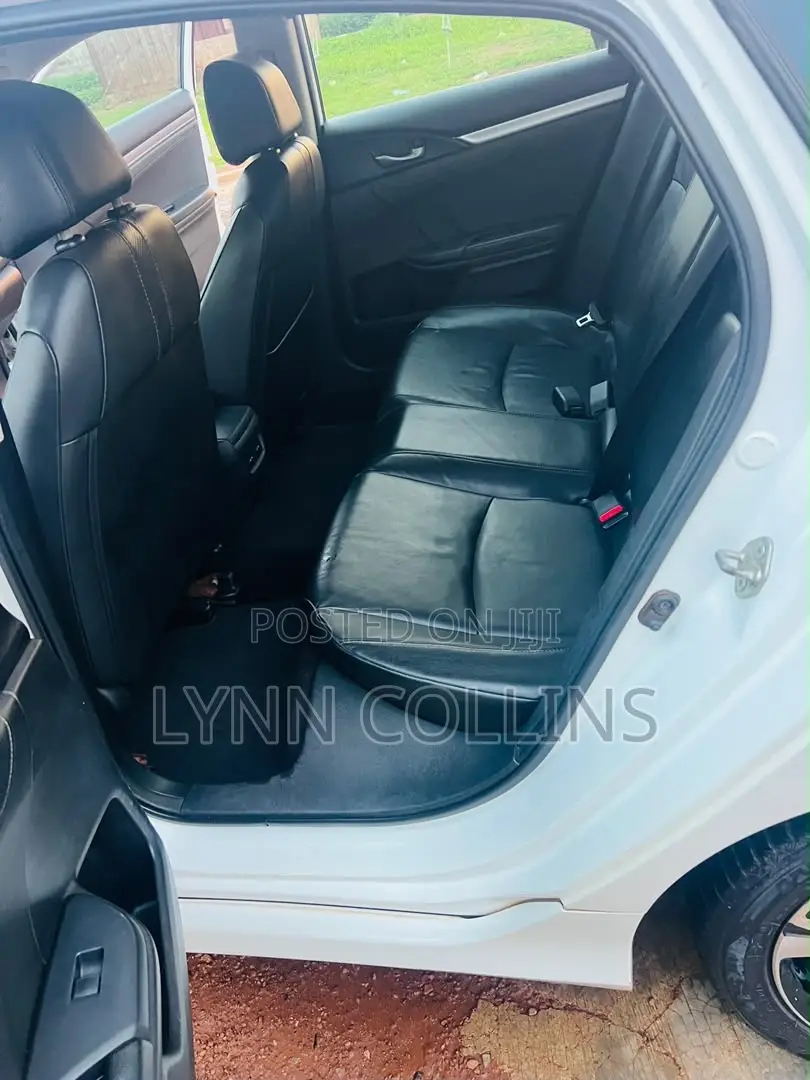 Honda Civic Touring 2dr Coupe (1.5L 4cyl) 2017 White