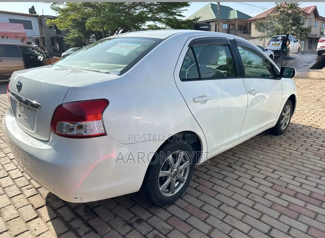 Toyota Belta 2010 White
