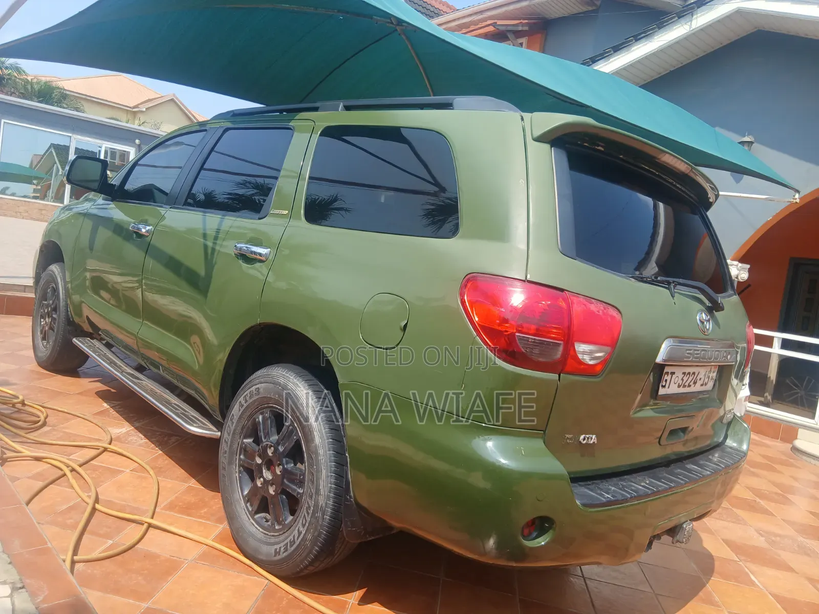 Toyota Sequoia SR5 4dr SUV (5.7L 8cyl 6A) 2010 Green