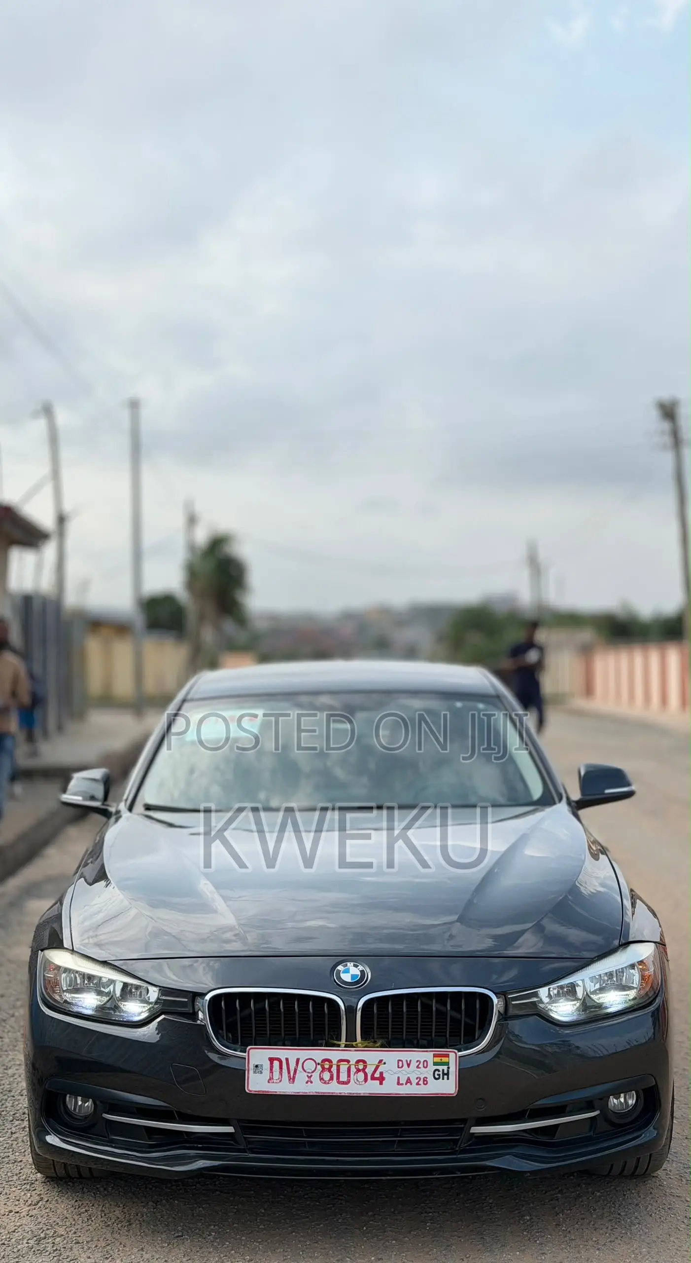 BMW 320i Sedan RWD 2016 Black