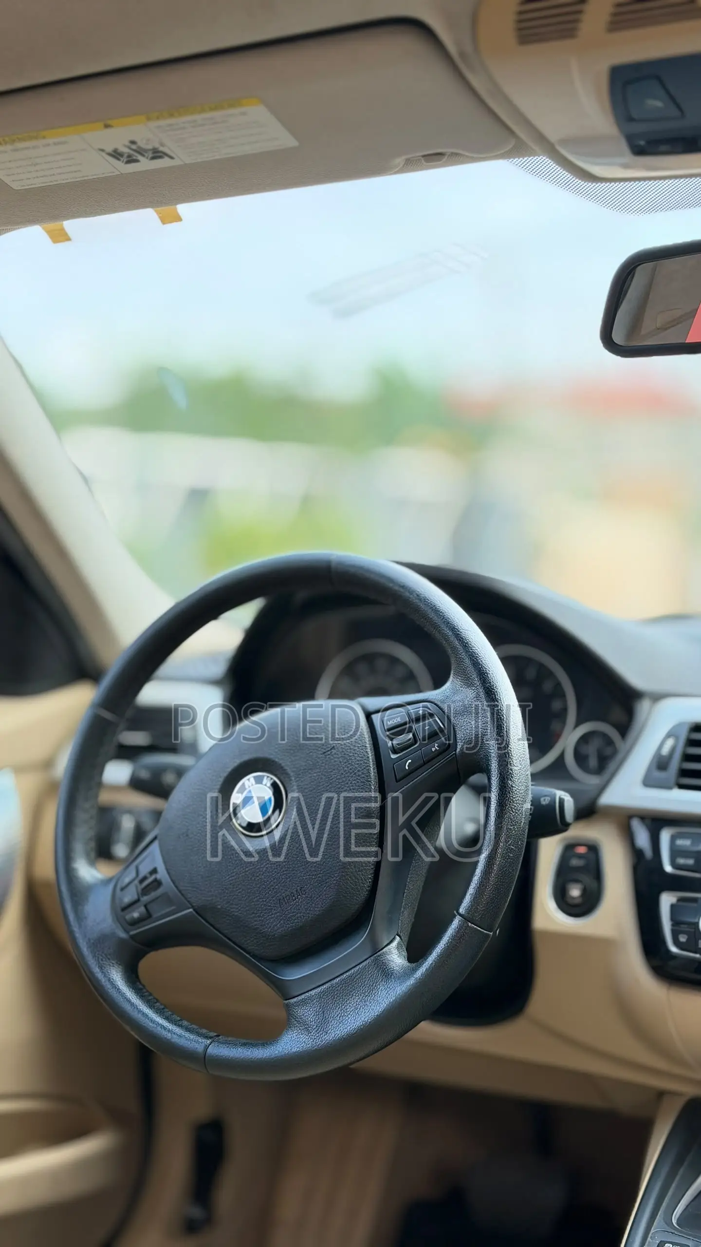 BMW 320i Sedan RWD 2016 Black
