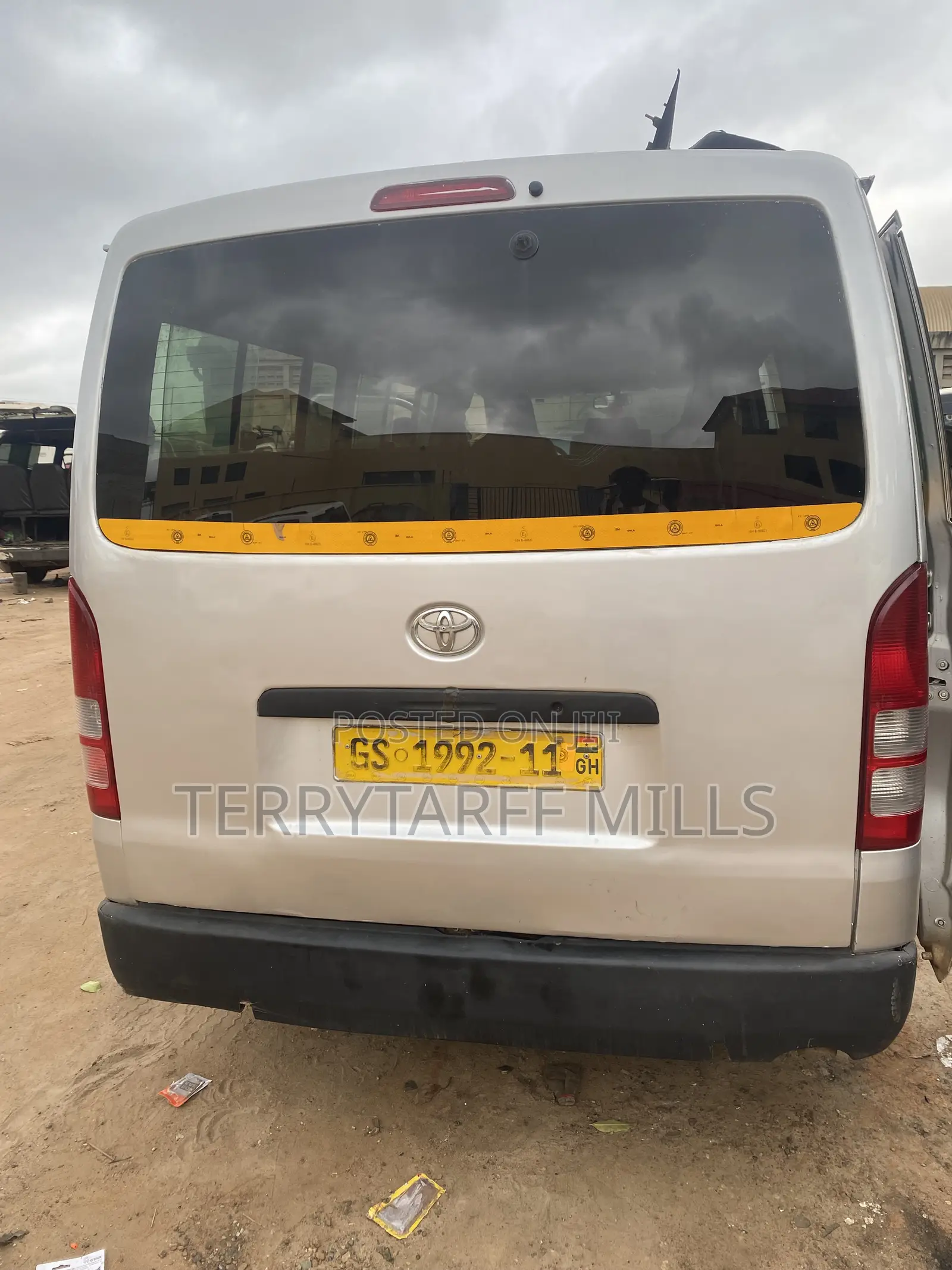 Toyota HiAce 2010 Silver