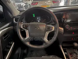 New Mitsubishi Pajero Sport 2023 Silver