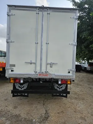 Hyundai Mighty Container