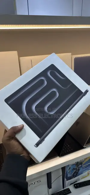 New Laptop Apple MacBook Pro 2025 M5 24GB Apple M5 SSD 1T