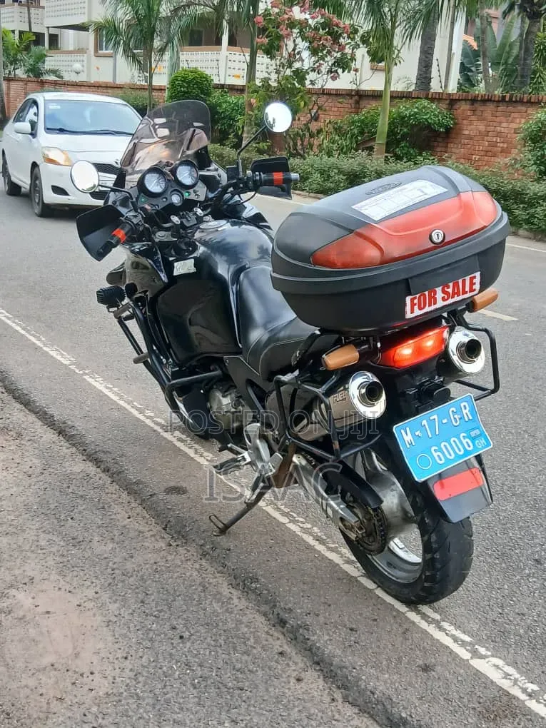 Honda 2000 Black