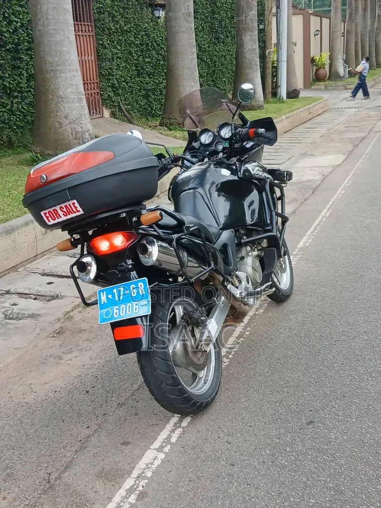 Honda 2000 Black