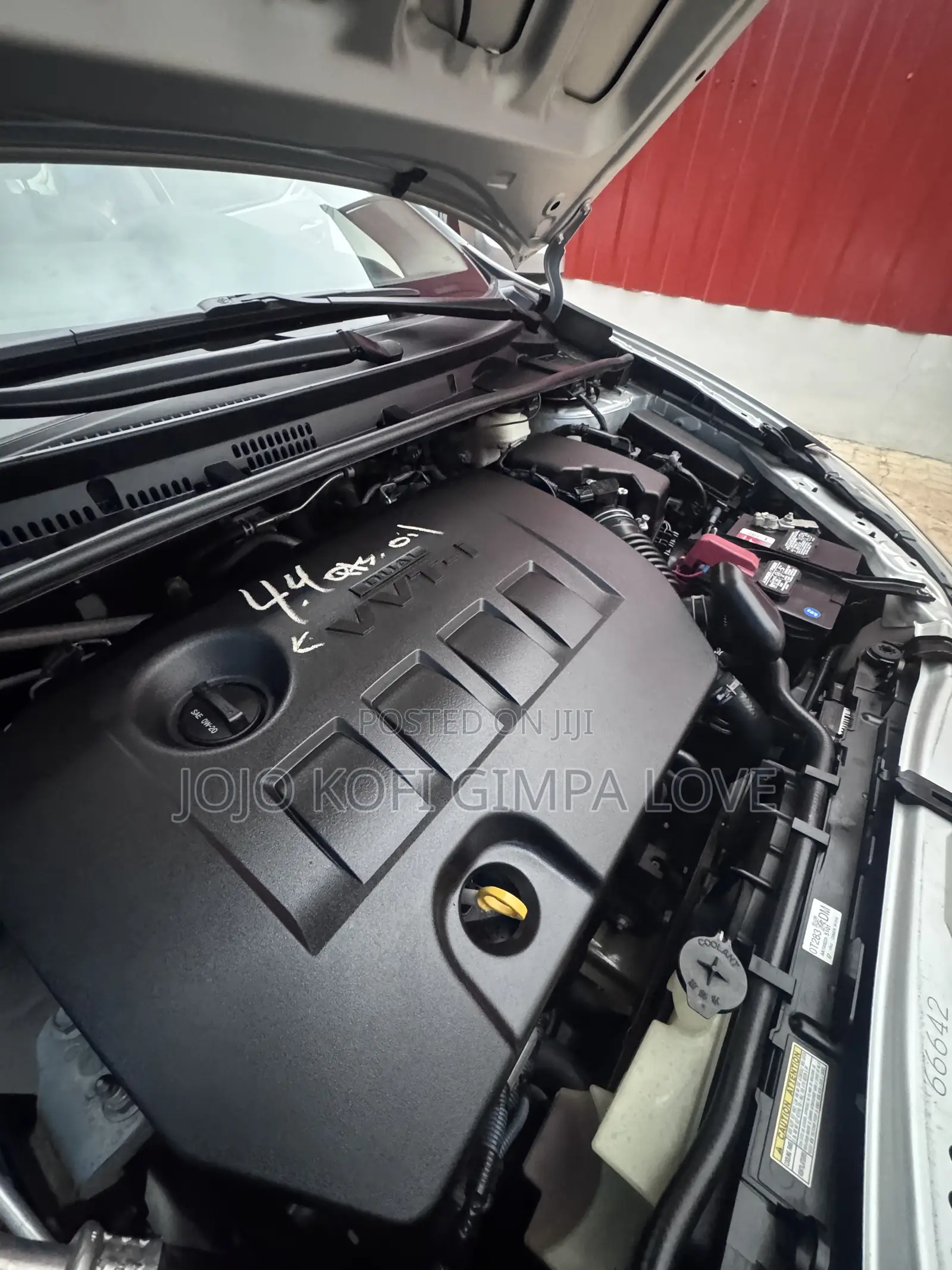 Toyota Corolla LE (1.8L 4cyl 2A) 2018 Gray