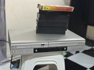 Retro VCR/DVD Combo With VHS Tapes