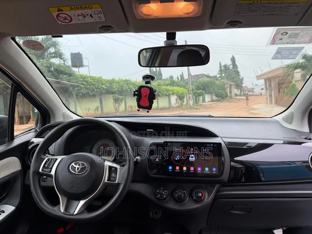 Toyota Vitz 1.3 FWD 3dr 2015 Blue