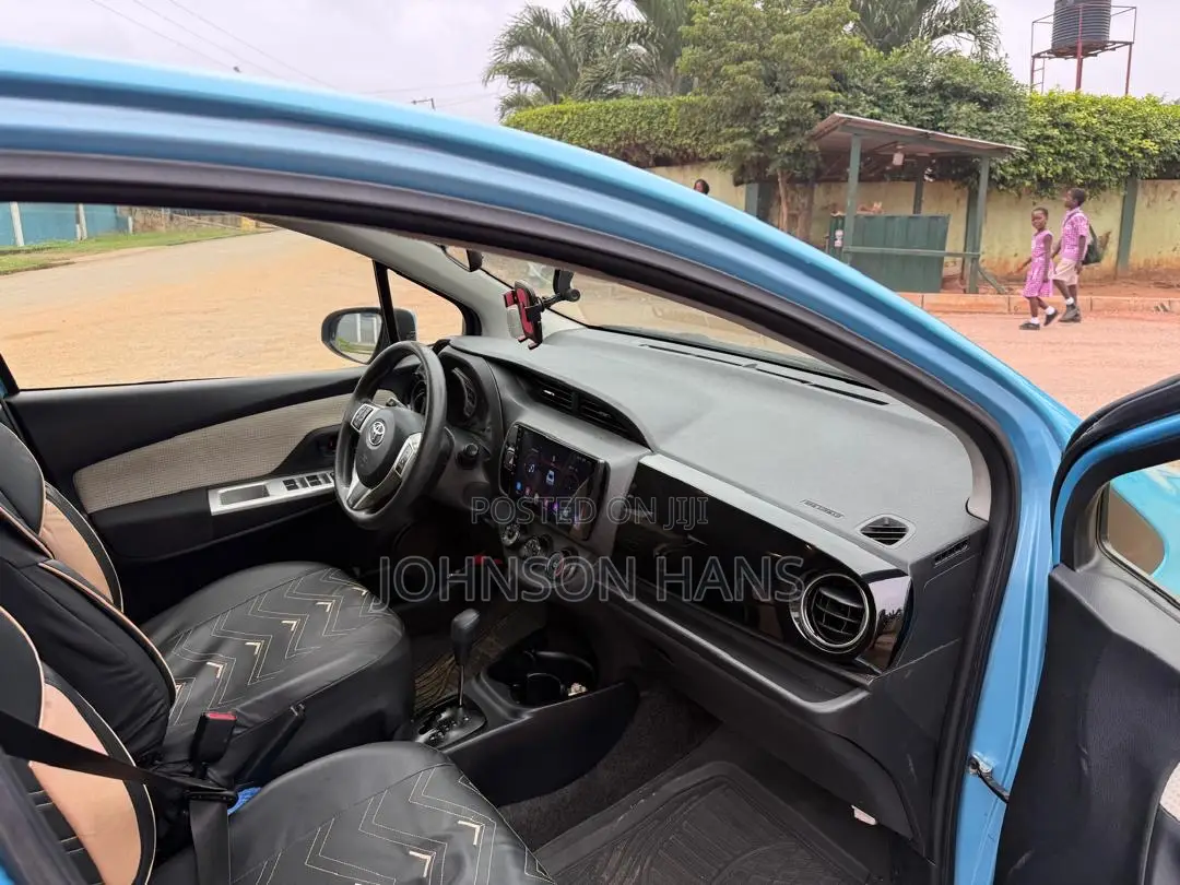 Toyota Vitz 1.3 FWD 3dr 2015 Blue