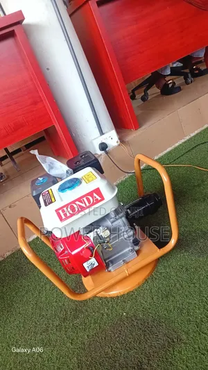 Honda 6.5HP Concrete Vibrator – Built for Hard Work