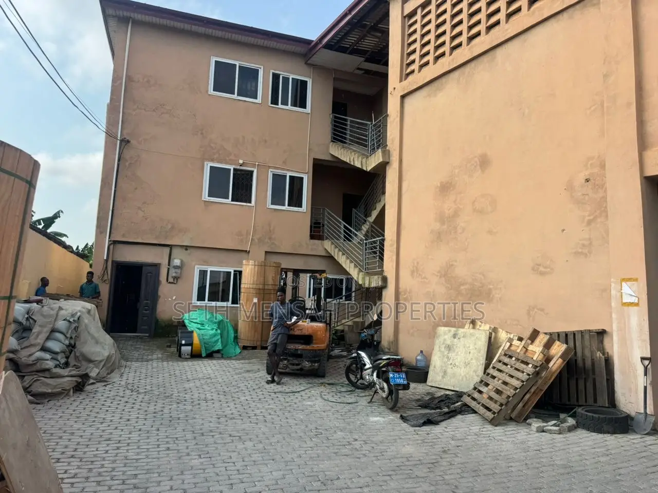 700 Warehouses for Rent at Achimota