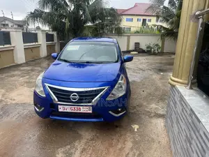 Nissan Versa 1.6 SV 2016 Blue