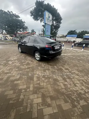 Toyota Yaris 2010 Black
