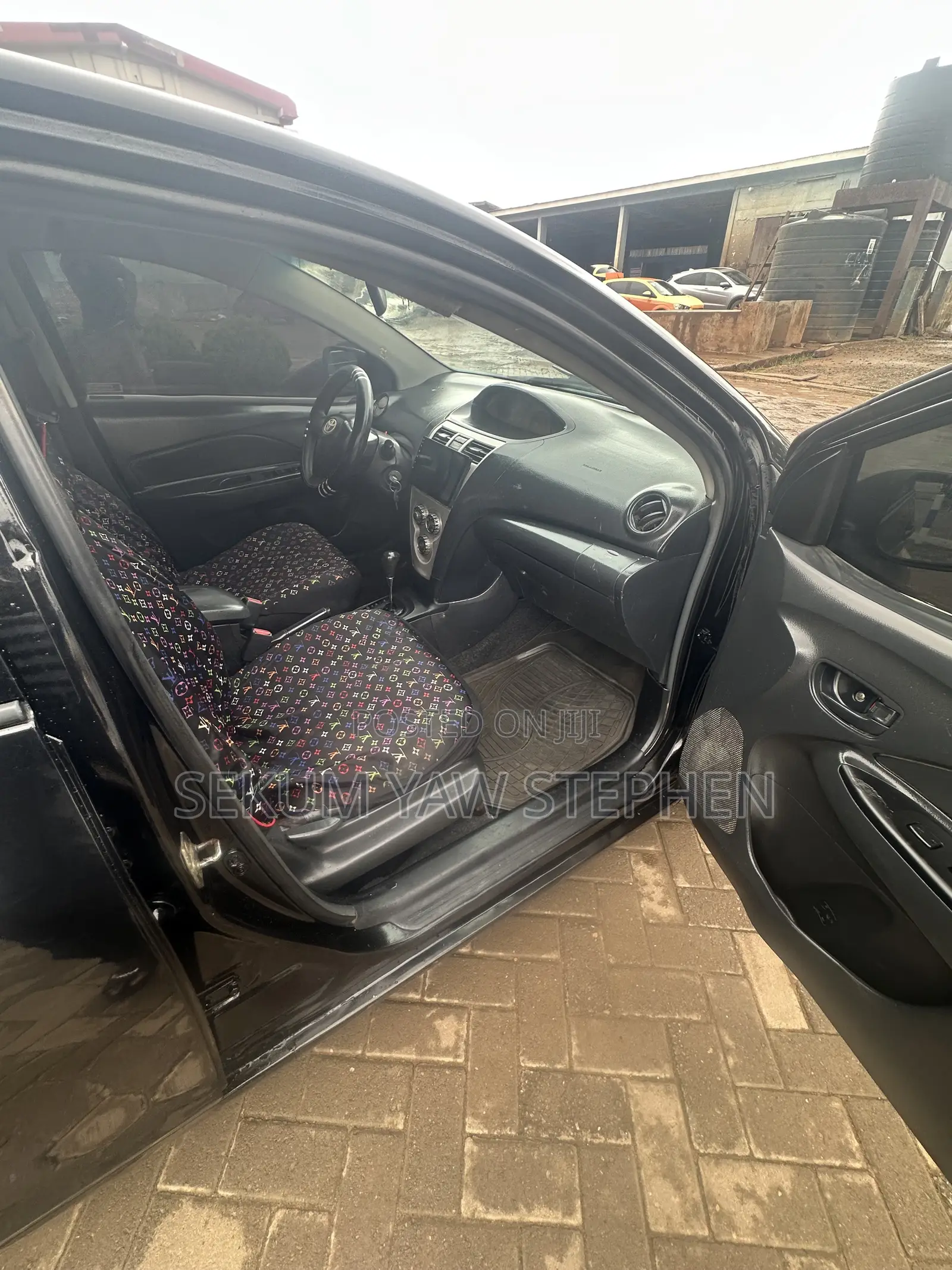 Toyota Yaris 2010 Black