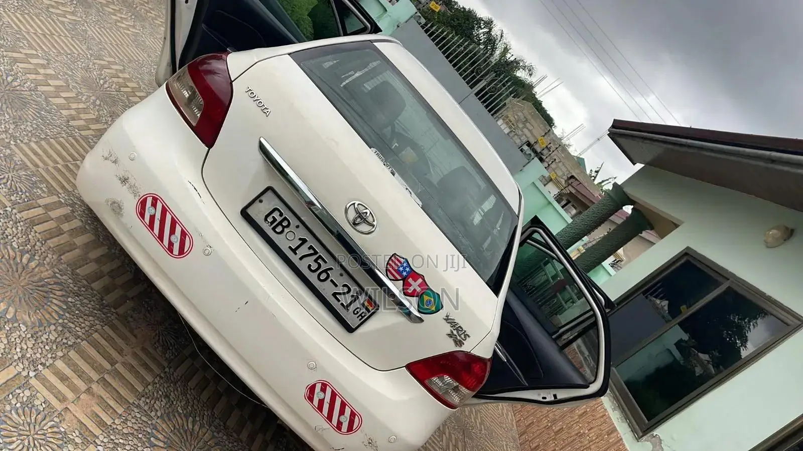 Toyota Yaris 2010 White