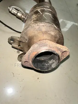 Genuine Mercedes-Benz C250 W204 Catalytic Converter for Sale