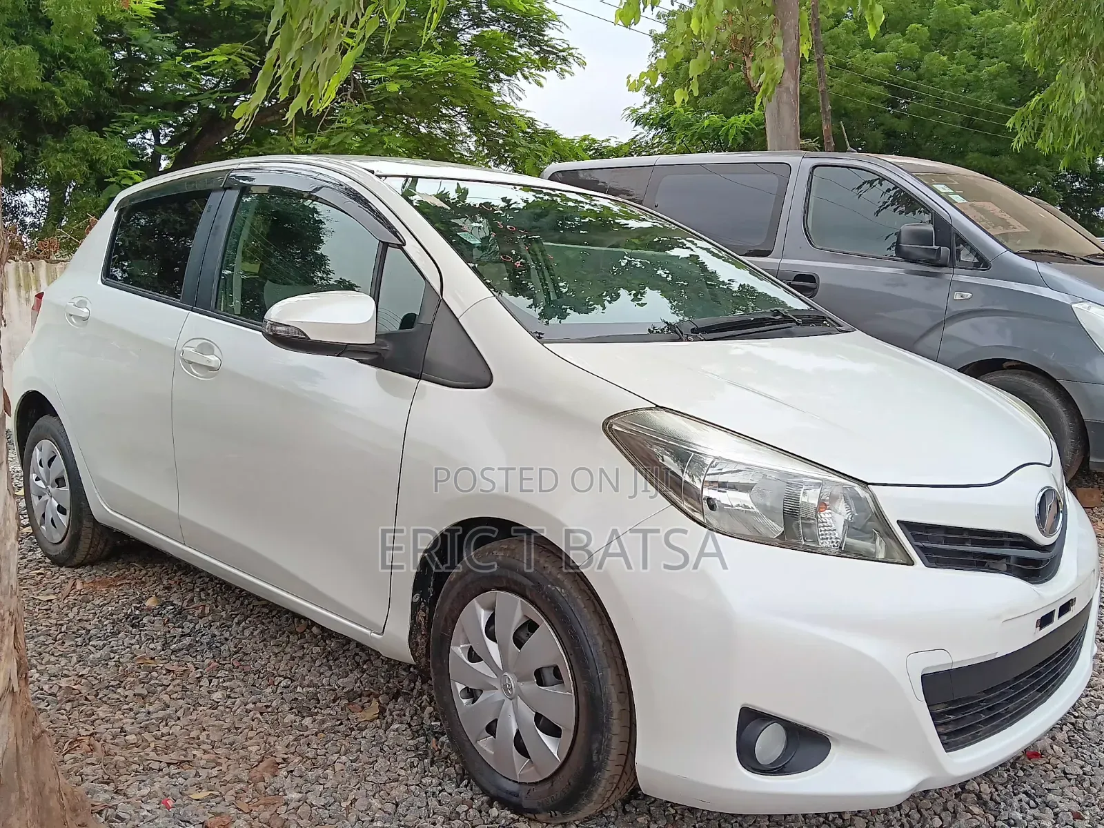 Toyota Vitz 2014 Gray