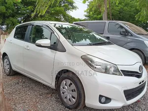 Toyota Vitz 2014 Gray