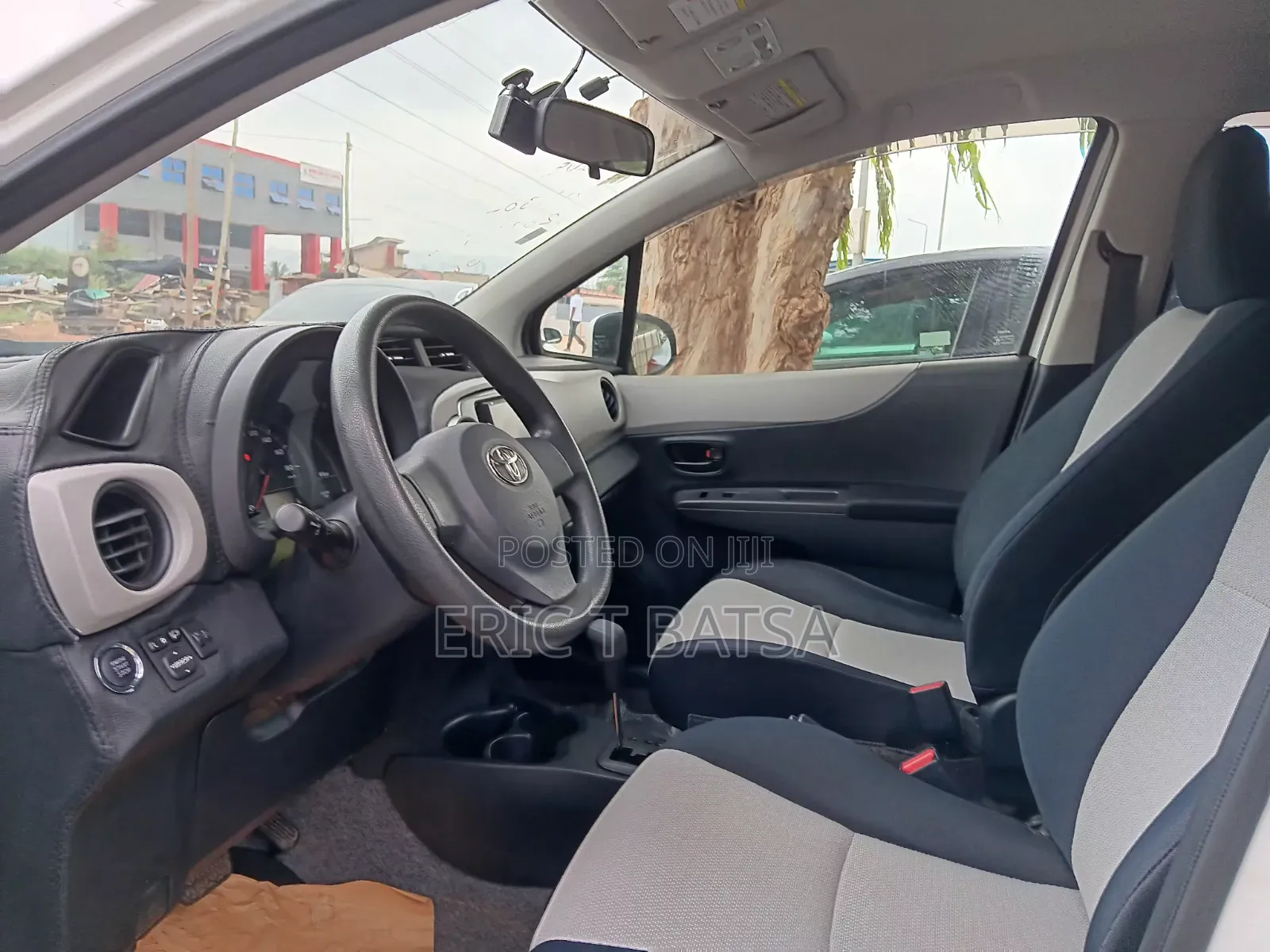 Toyota Vitz 2014 Gray
