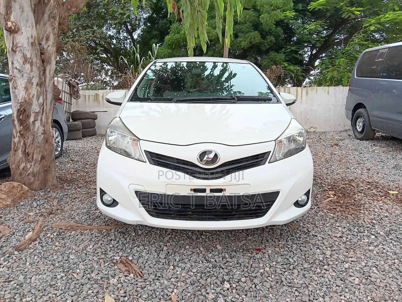 Toyota Vitz 2014 Gray