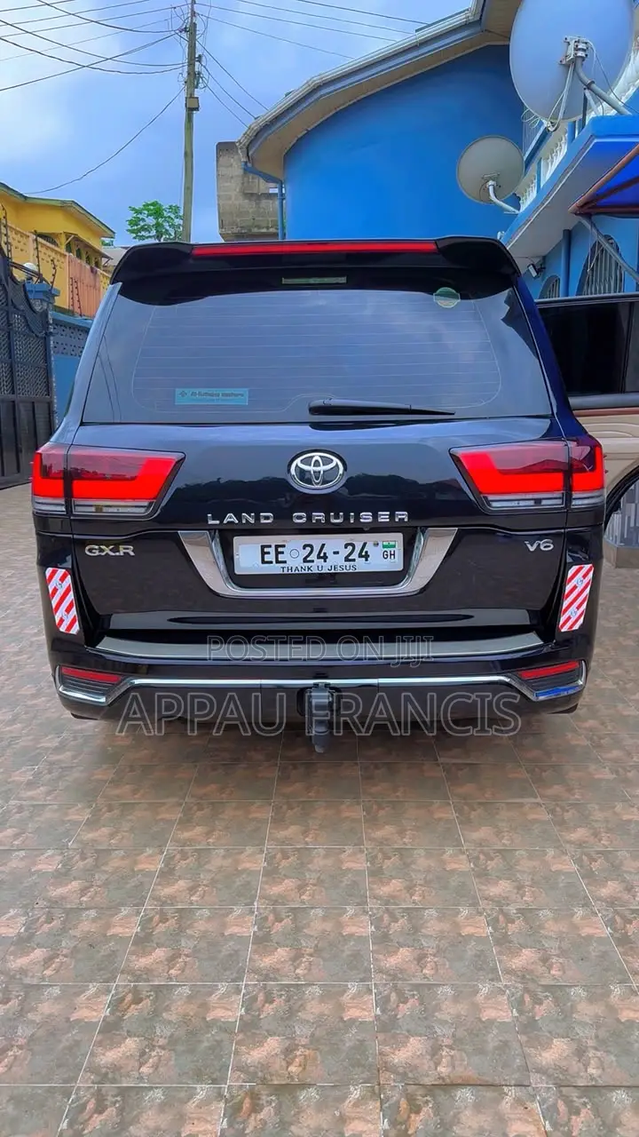 Toyota Land Cruiser 2022 Black