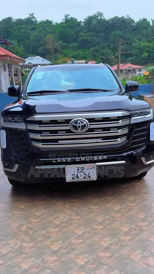 Toyota Land Cruiser 2022 Black
