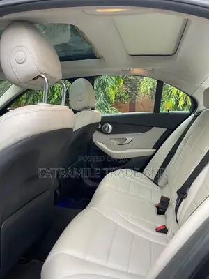 Mercedes-Benz C300 Luxury 4dr AWD 4Matic Sedan (2.0L 4cyl 7A) 2015