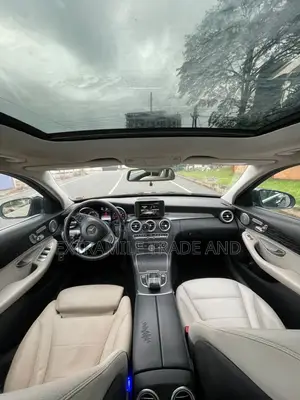 Mercedes-Benz C300 Luxury 4dr AWD 4Matic Sedan (2.0L 4cyl 7A) 2015