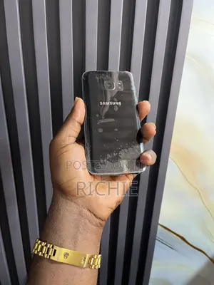 New Samsung Galaxy S7 32 GB Black