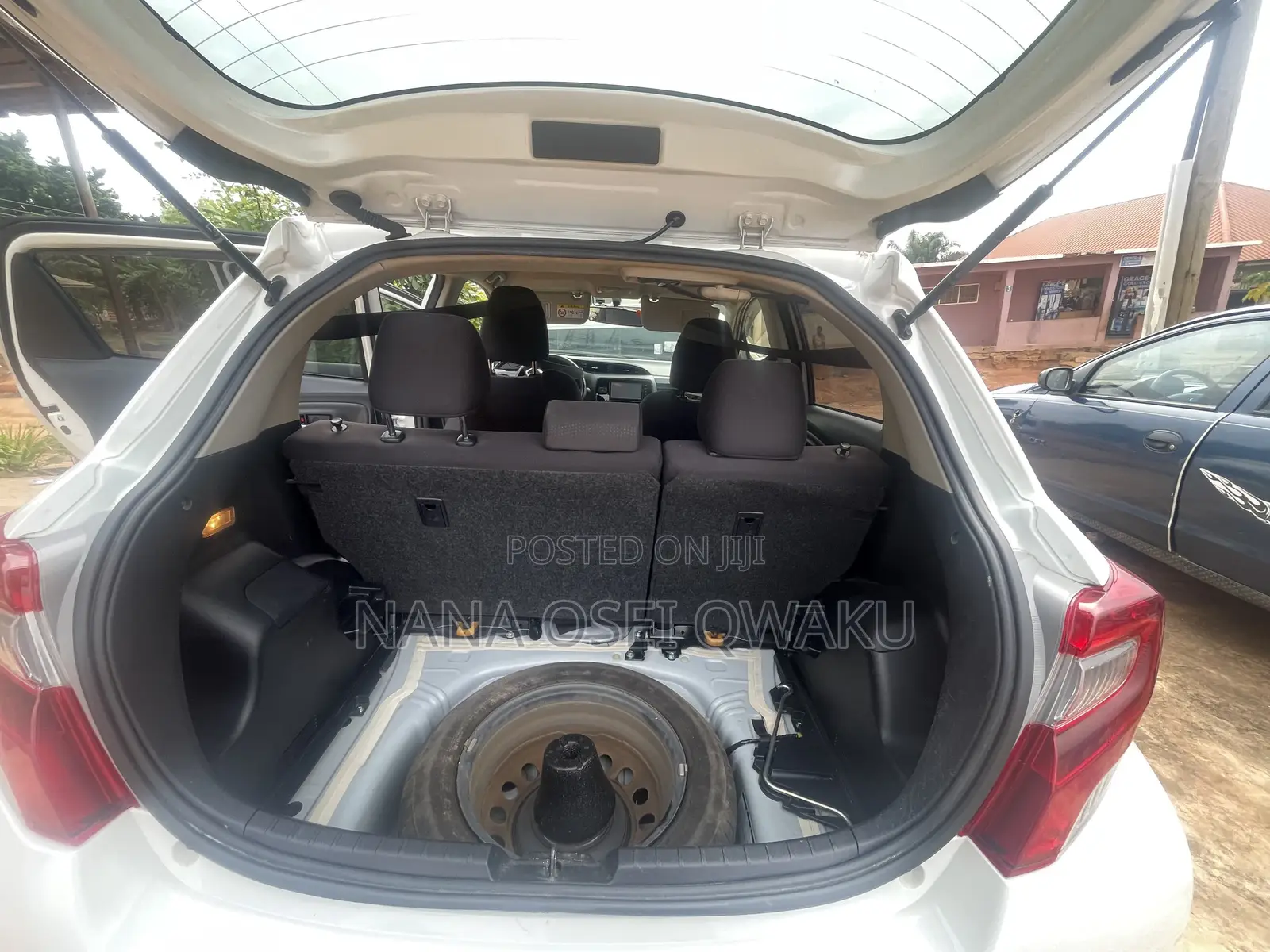 Toyota Vitz 1.3 AWD 3dr 2015 Pearl