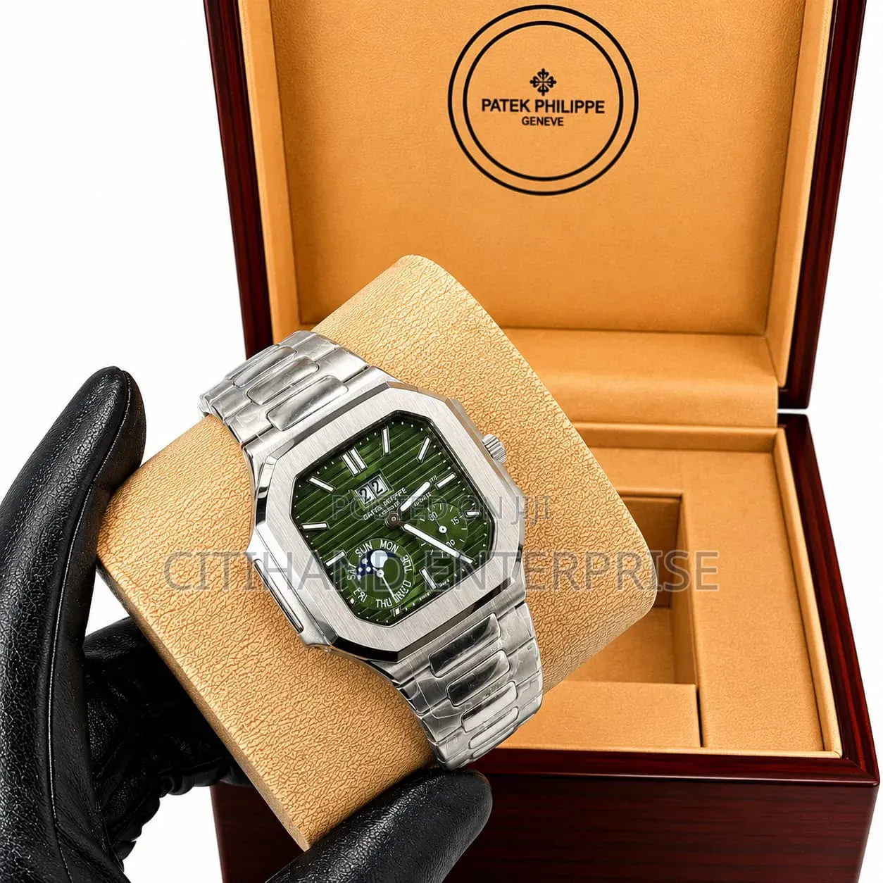 Classy Patek Cubitus - Look Special Out There!