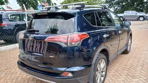 Toyota RAV4 2017